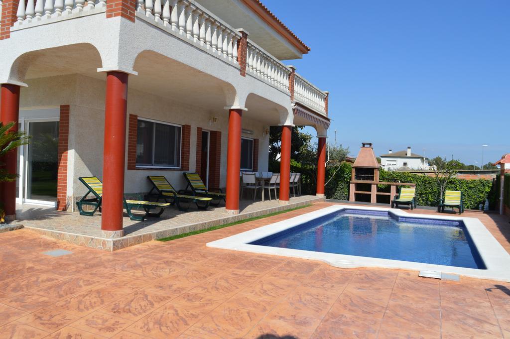 Vista Cunit Villa Cubelles Exterior foto